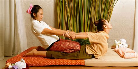 Relaxing THAI MASSAGE Step